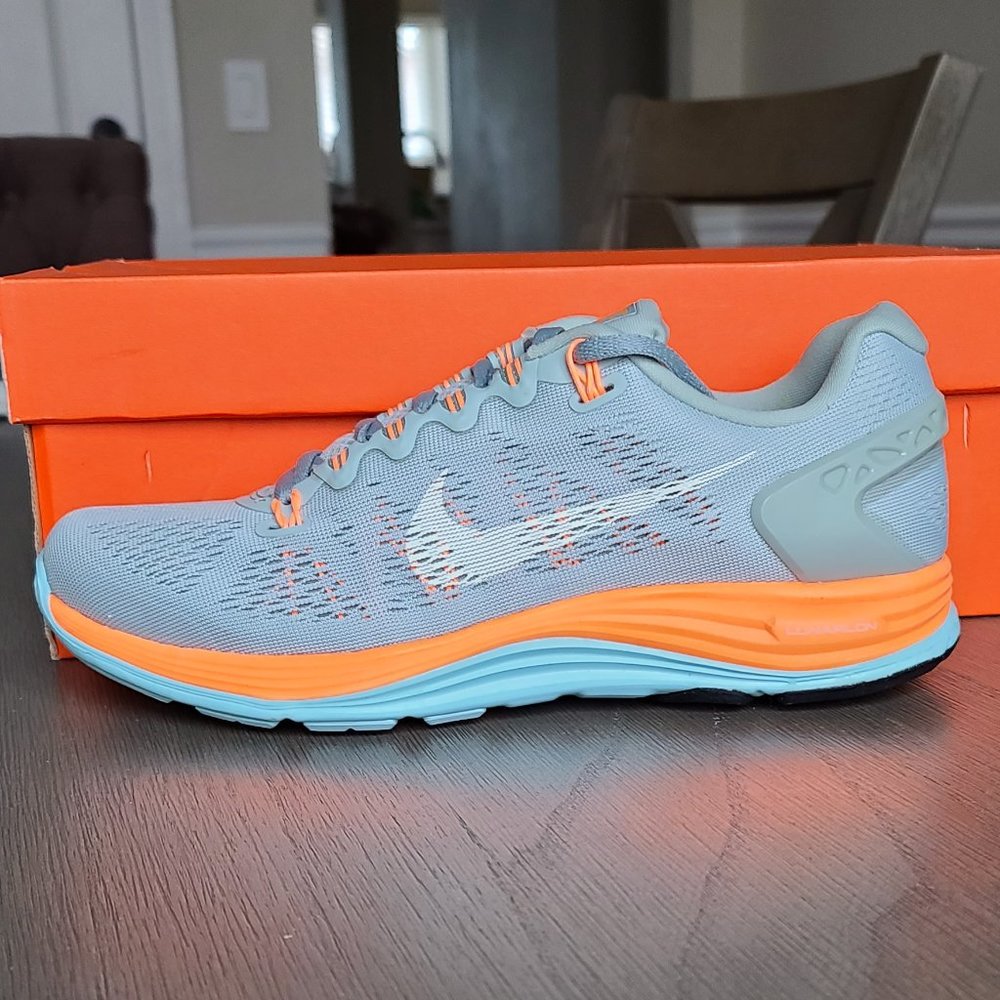 Nike LunarGlide +5 Womens - Brand New in box - size 8.5